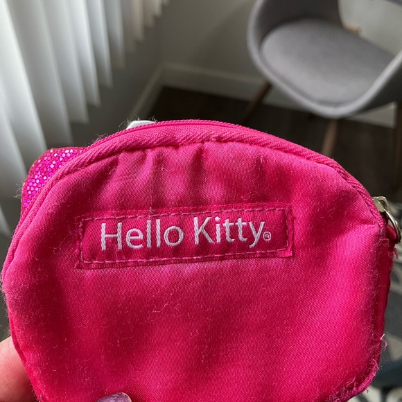 Hello Kitty Pink Sequined Wristlet/Coin Purse - Picture 3 of 7